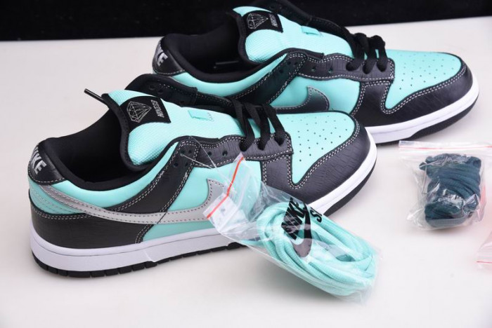 nike dunk sb low diamond supply co. "T*f*ny" - 304292-402